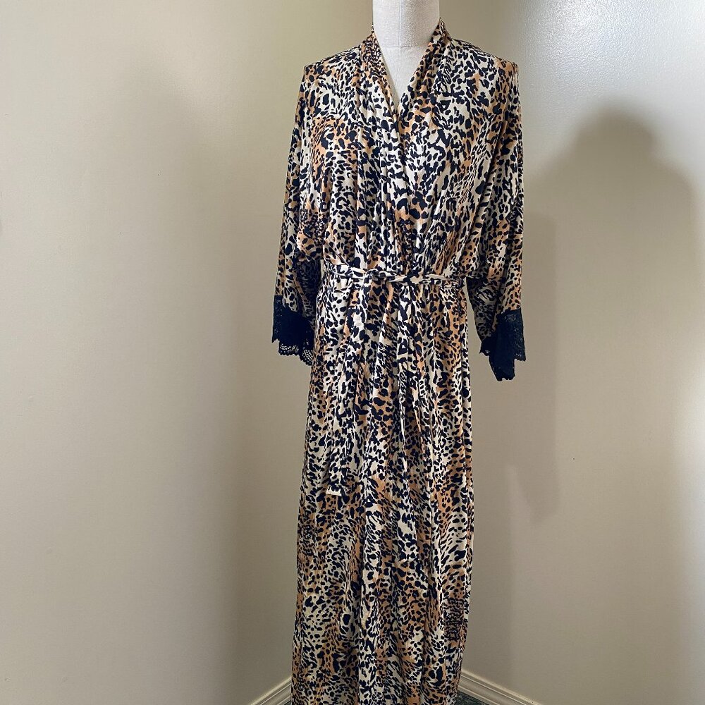 Breezies Leopard Print Robe, Size Large